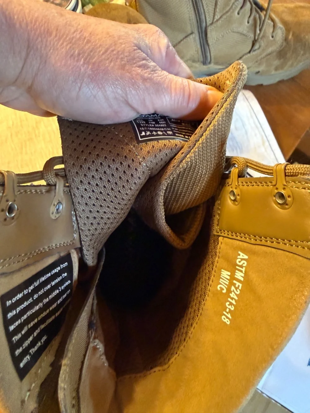Altama Jungle Assault Boots, side zip, coyote brown, size 12W, safety toe
